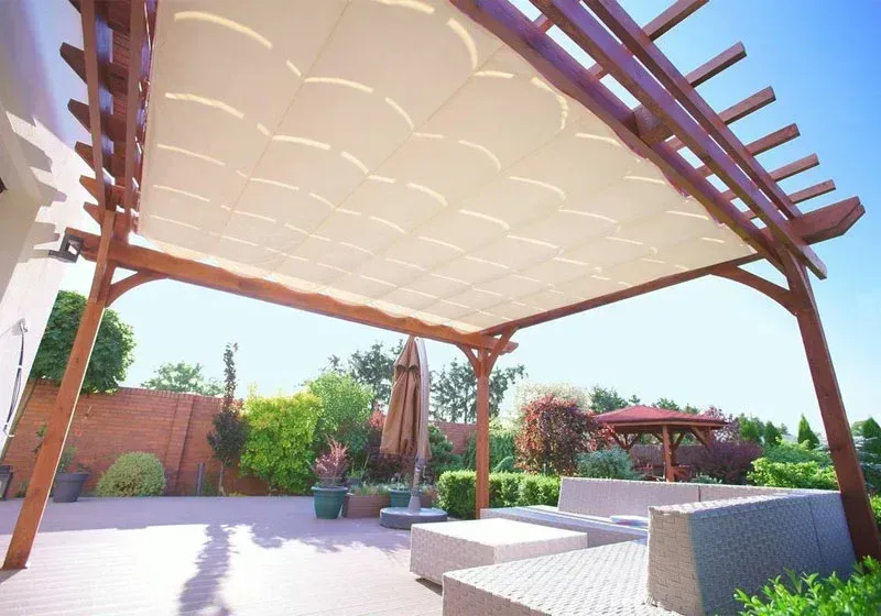Pergola bioclimatique à Saussey